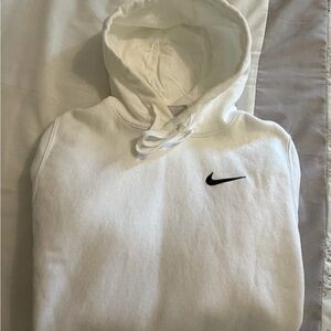 Nike Classic White Pullover